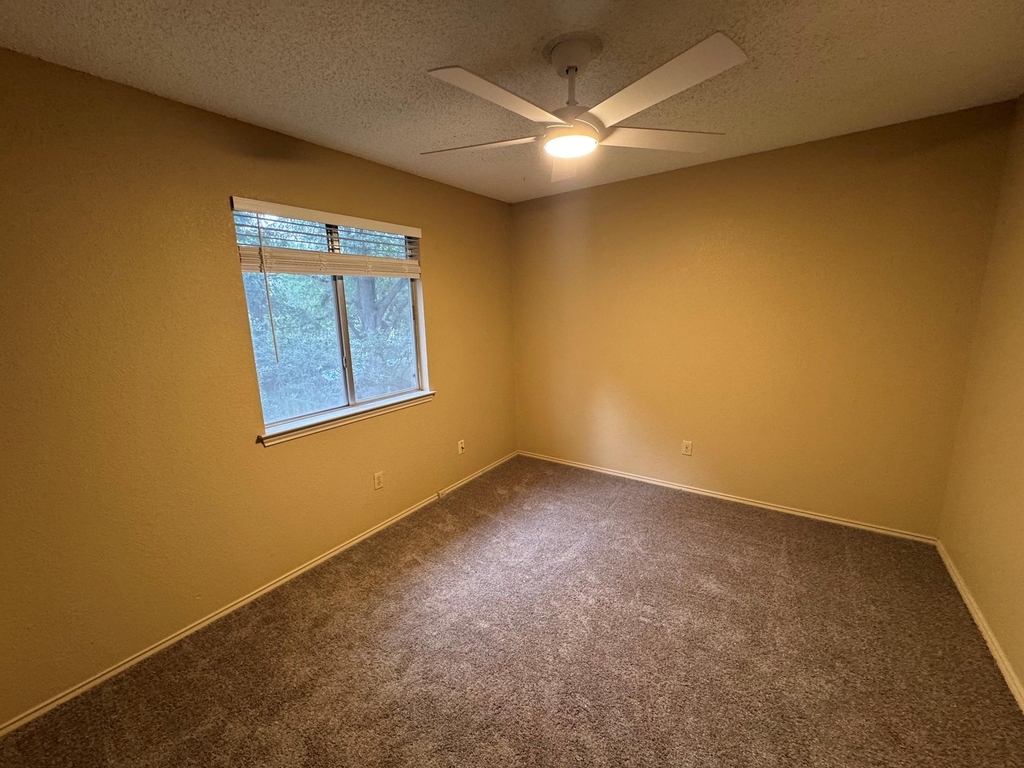 4236 Iriona Bnd - Photo 15