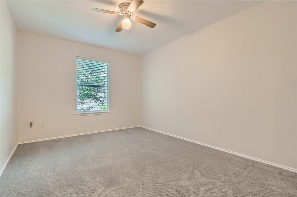 315 Waterlily Way - Photo 8