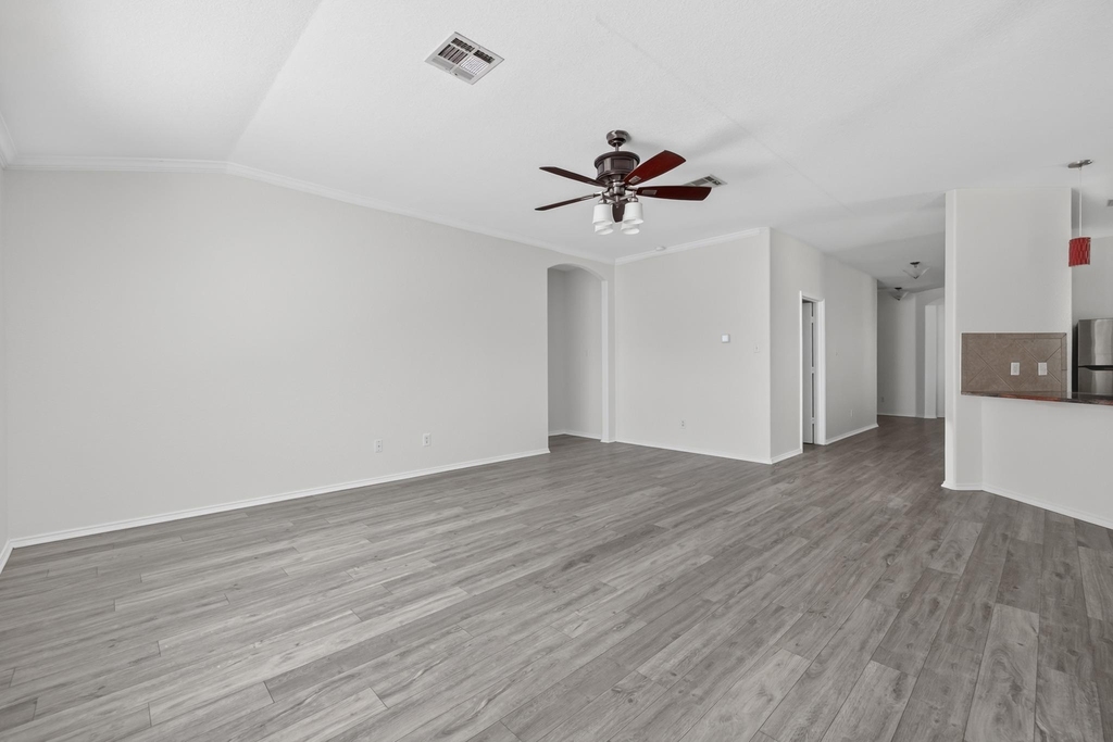 315 Waterlily Way - Photo 32