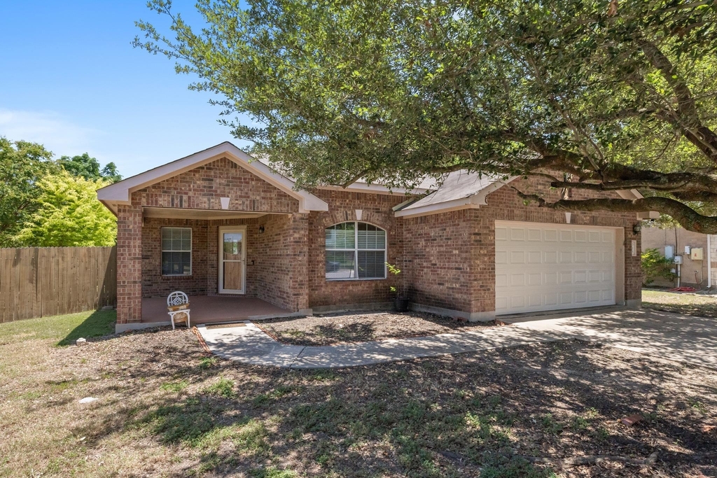 315 Waterlily Way - Photo 2