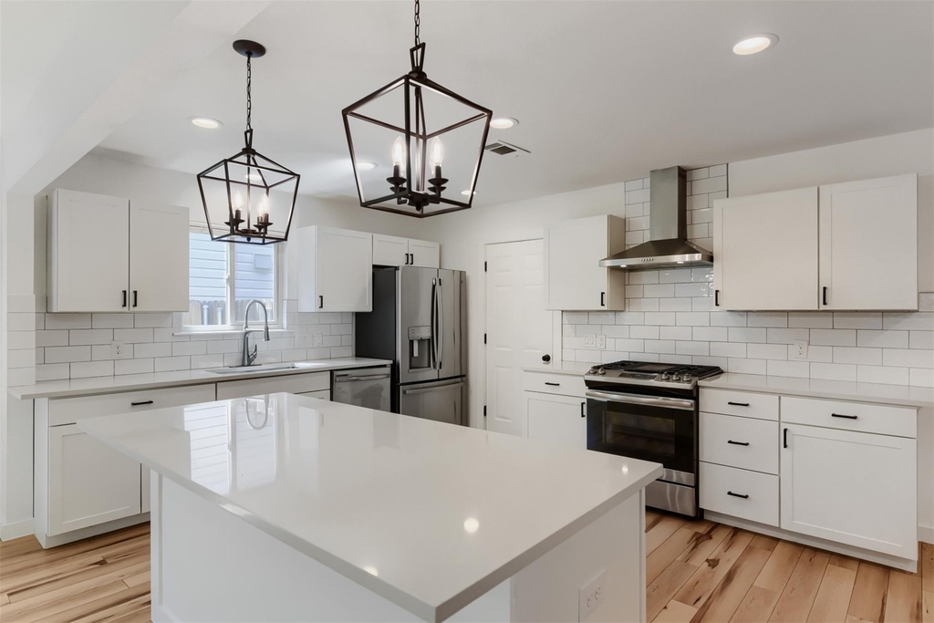 2608 Piping Rock Trl - Photo 8