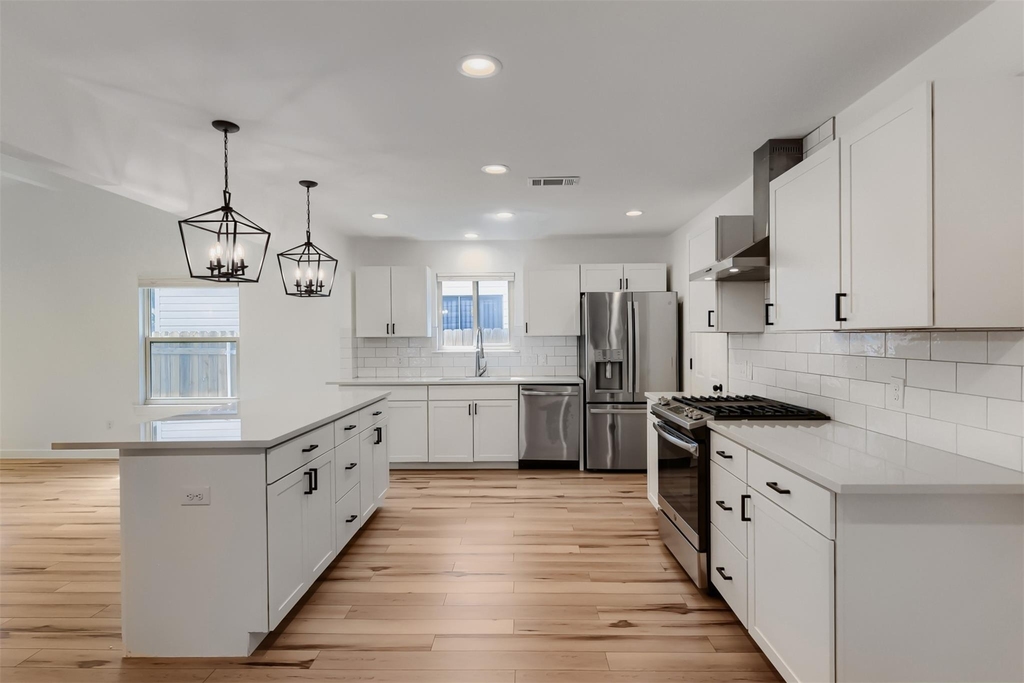 2608 Piping Rock Trl - Photo 10