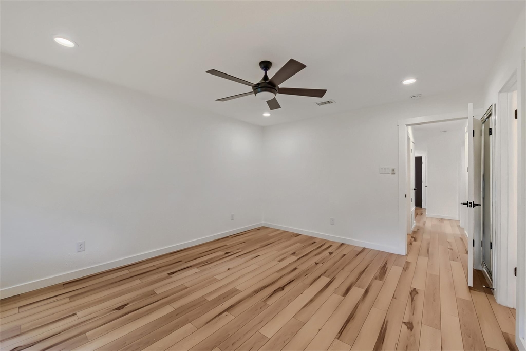 2608 Piping Rock Trl - Photo 14
