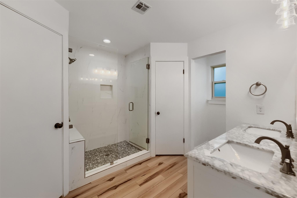 2608 Piping Rock Trl - Photo 17