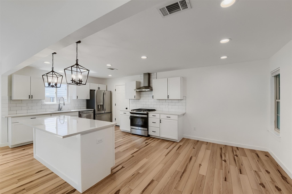 2608 Piping Rock Trl - Photo 7