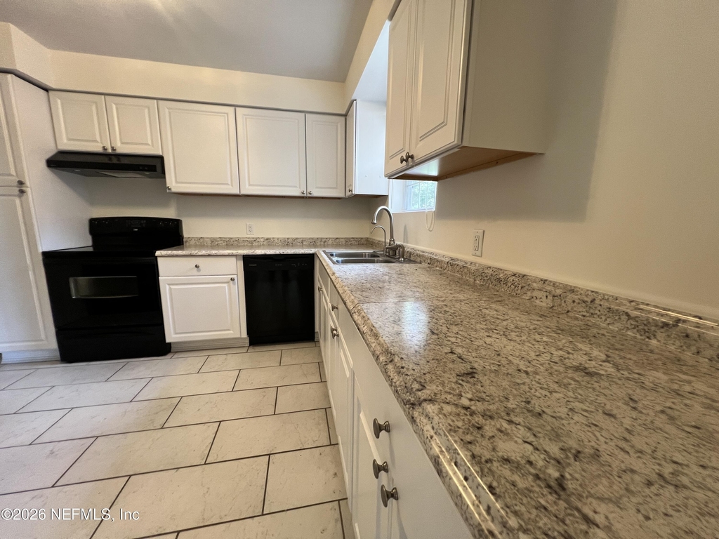 1377 Tiber Avenue - Photo 19