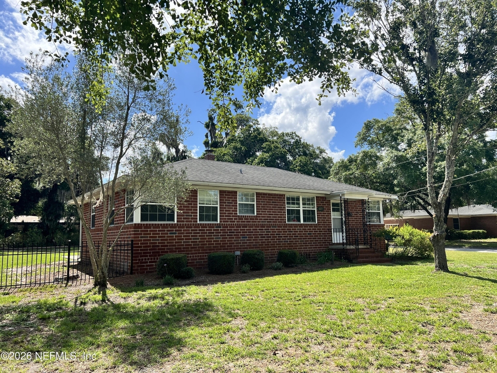1377 Tiber Avenue - Photo 1