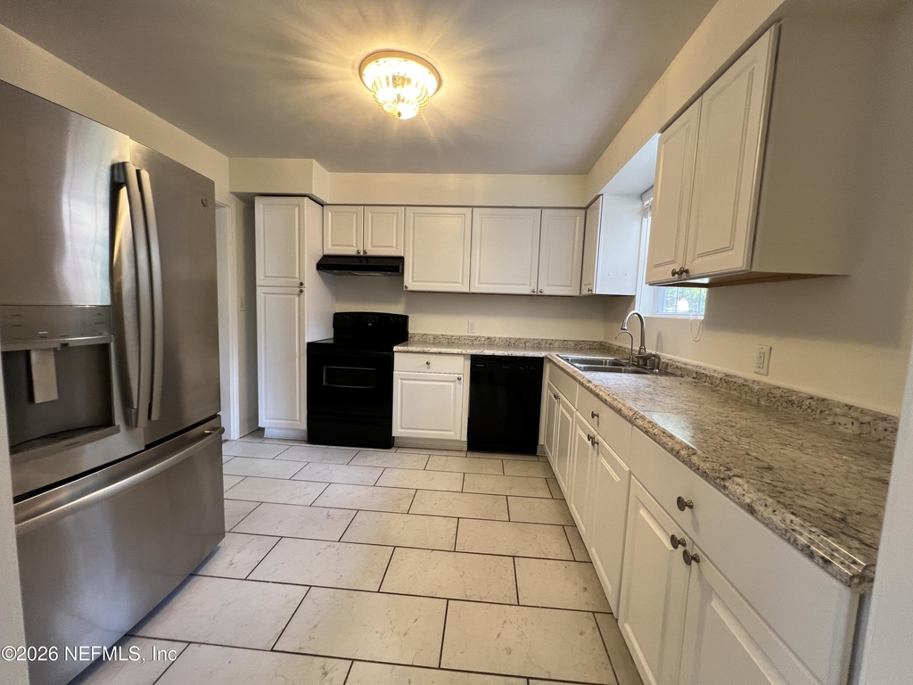 1377 Tiber Avenue - Photo 18