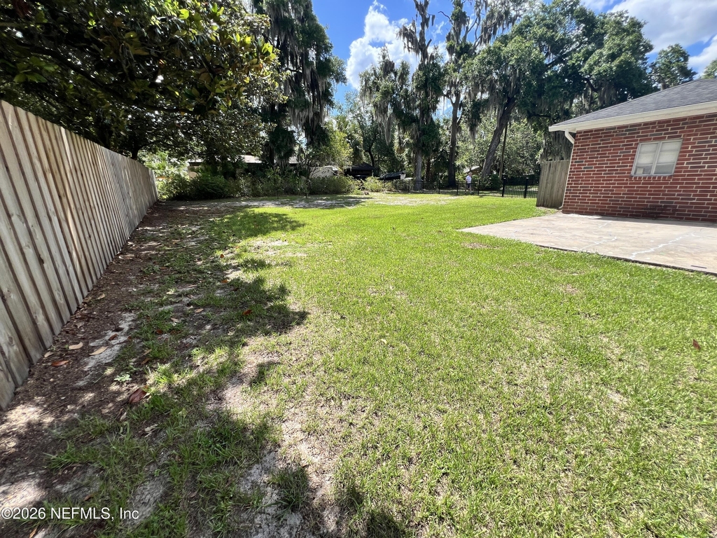 1377 Tiber Avenue - Photo 37
