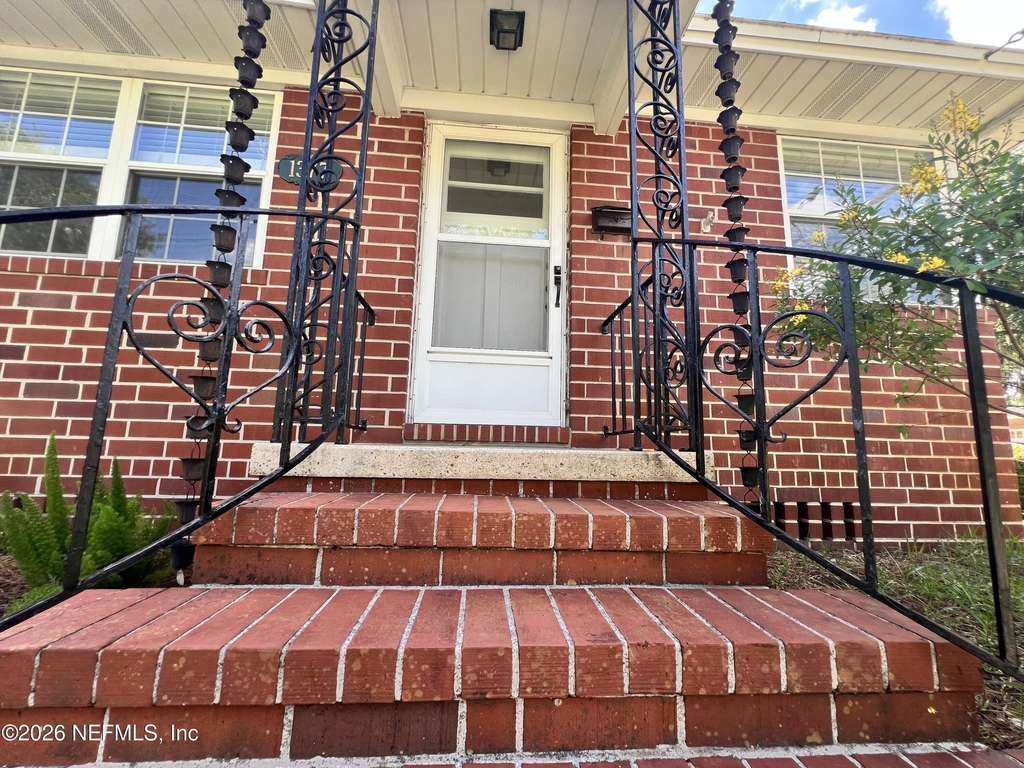 1377 Tiber Avenue - Photo 8