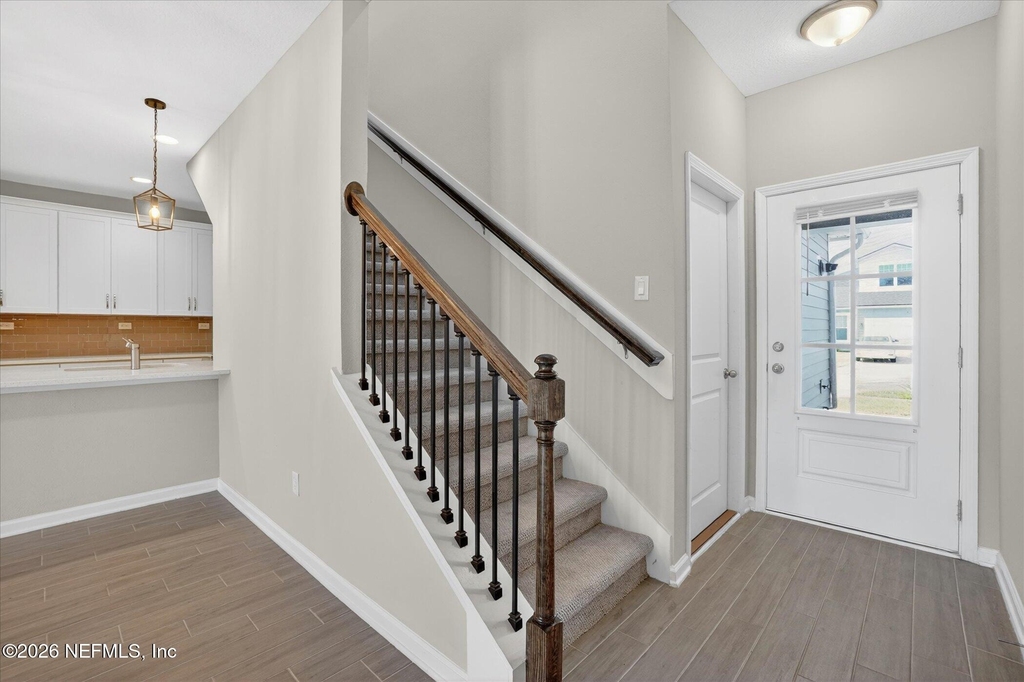698 Cherry Elm Drive - Photo 6