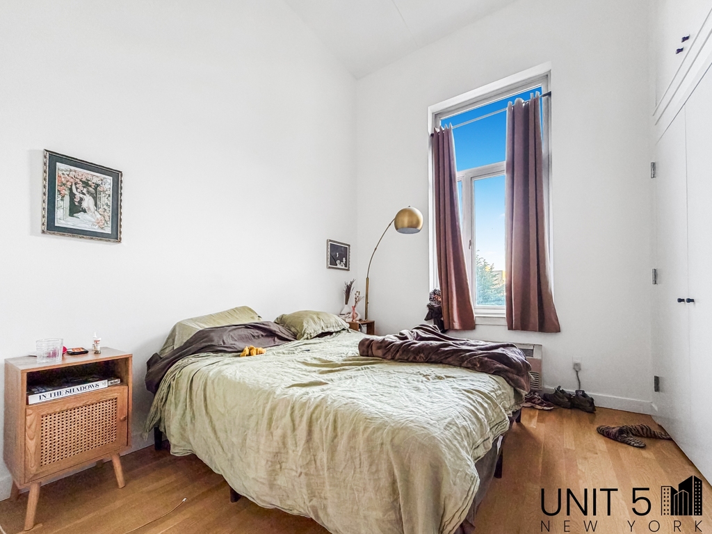 342 Eldert Street - Photo 6