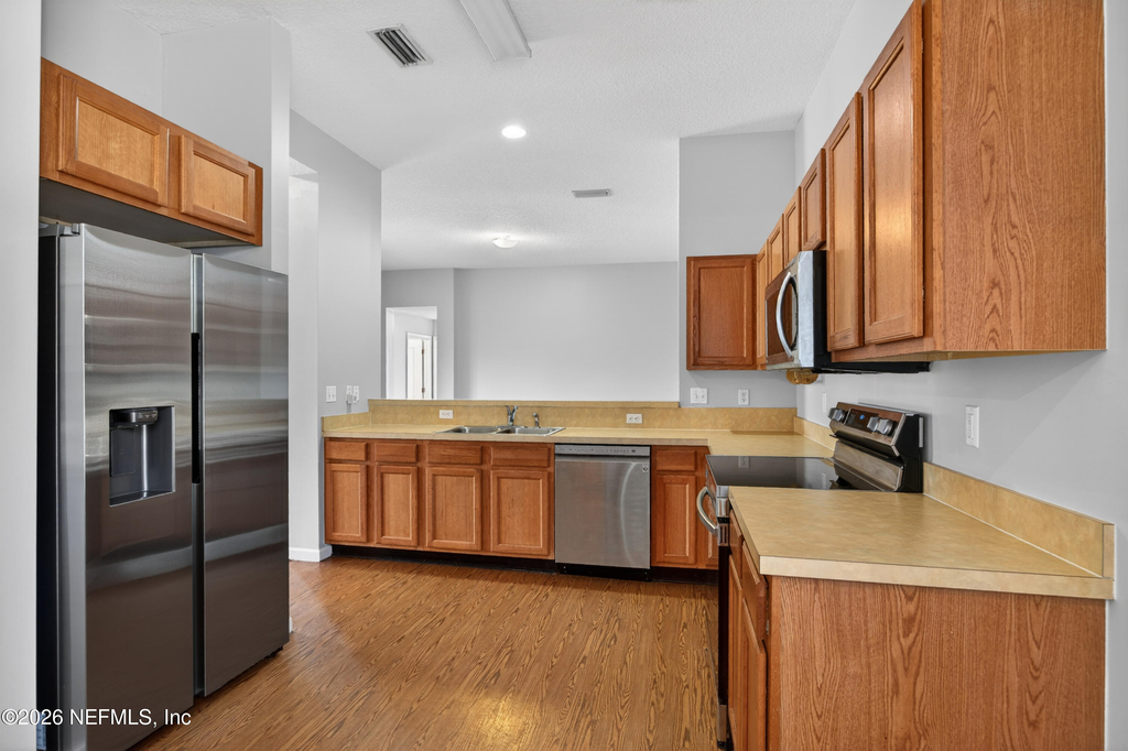 6377 Island Forest Drive - Photo 8