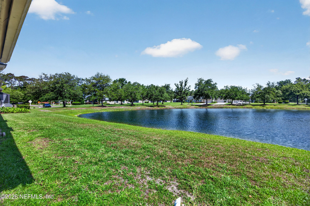 6377 Island Forest Drive - Photo 32