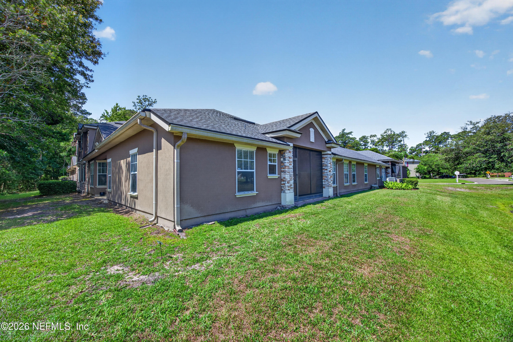 6377 Island Forest Drive - Photo 31