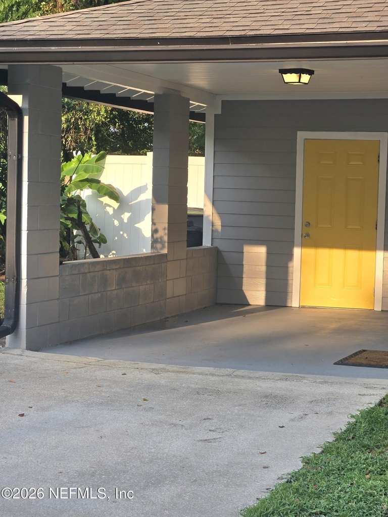 615 Luna Court - Photo 11