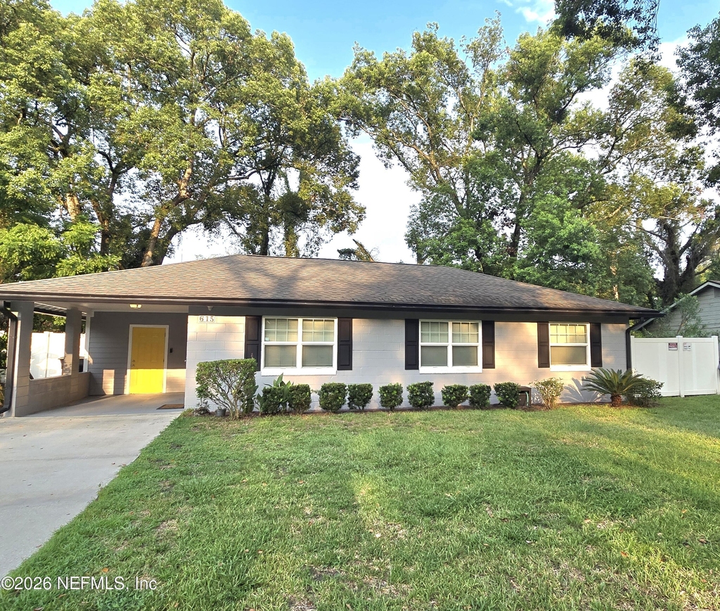 615 Luna Court - Photo 2