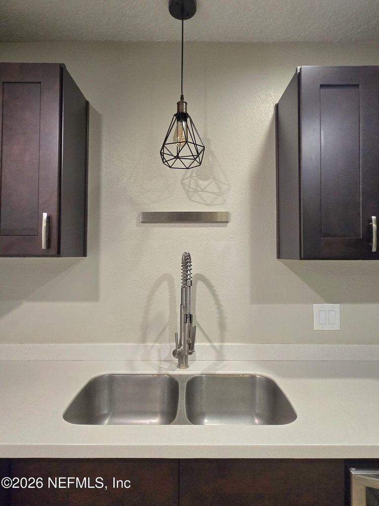 615 Luna Court - Photo 6