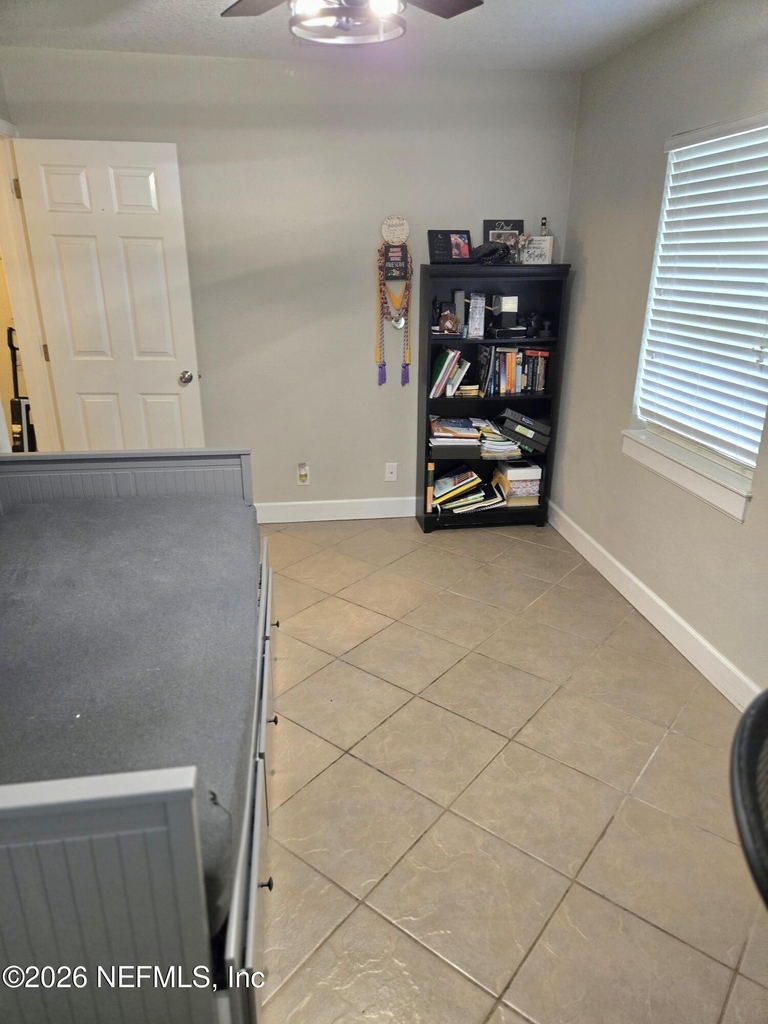 615 Luna Court - Photo 14