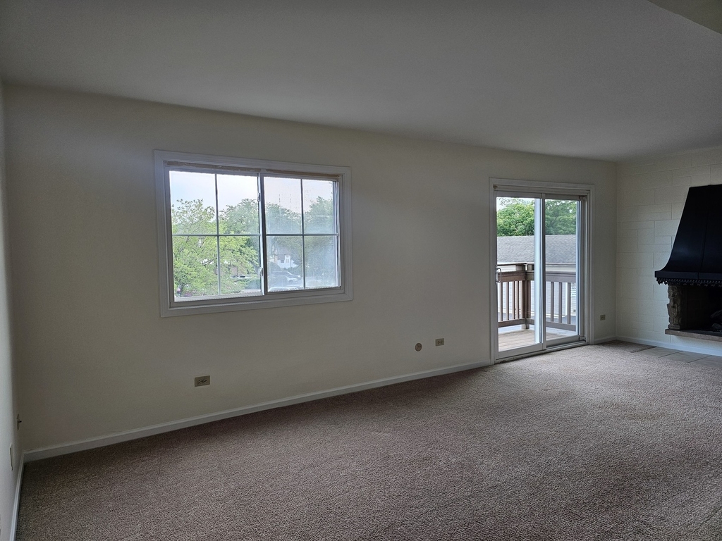 833 Village Quarter Road - Photo 6