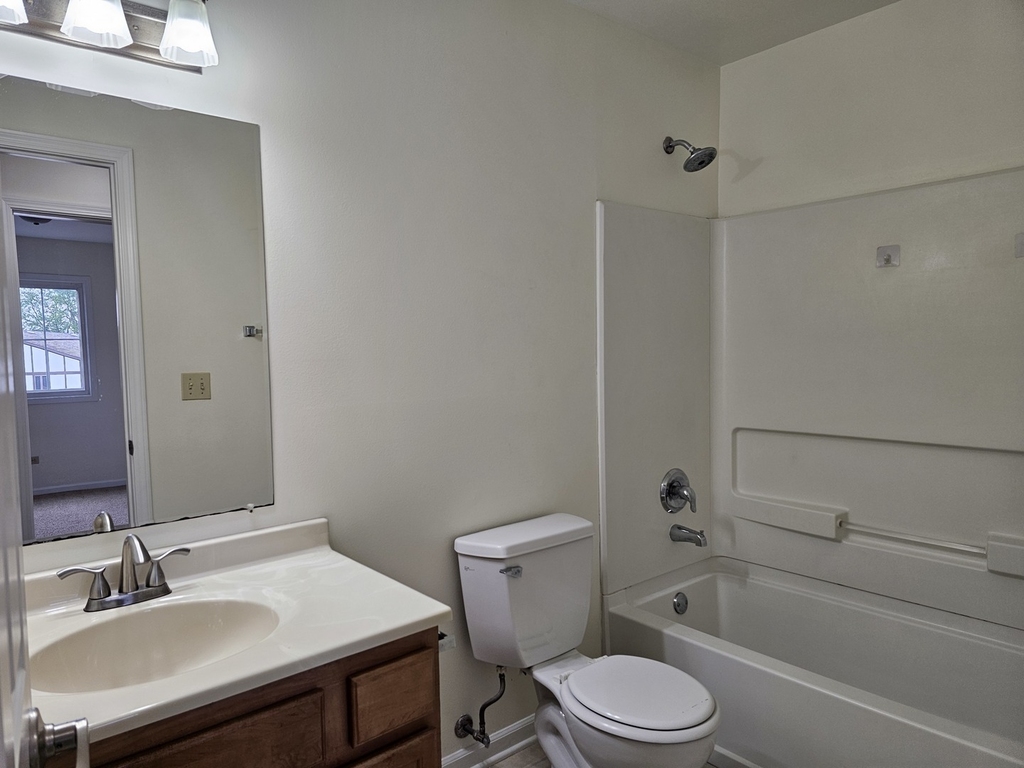 833 Village Quarter Road - Photo 15