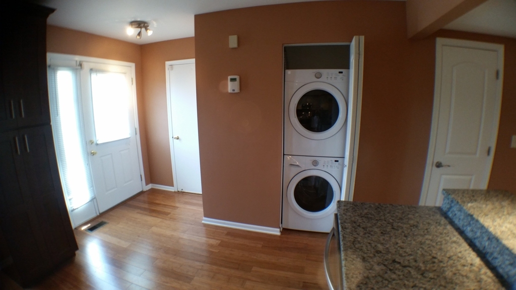 118 W 67th Street - Photo 4