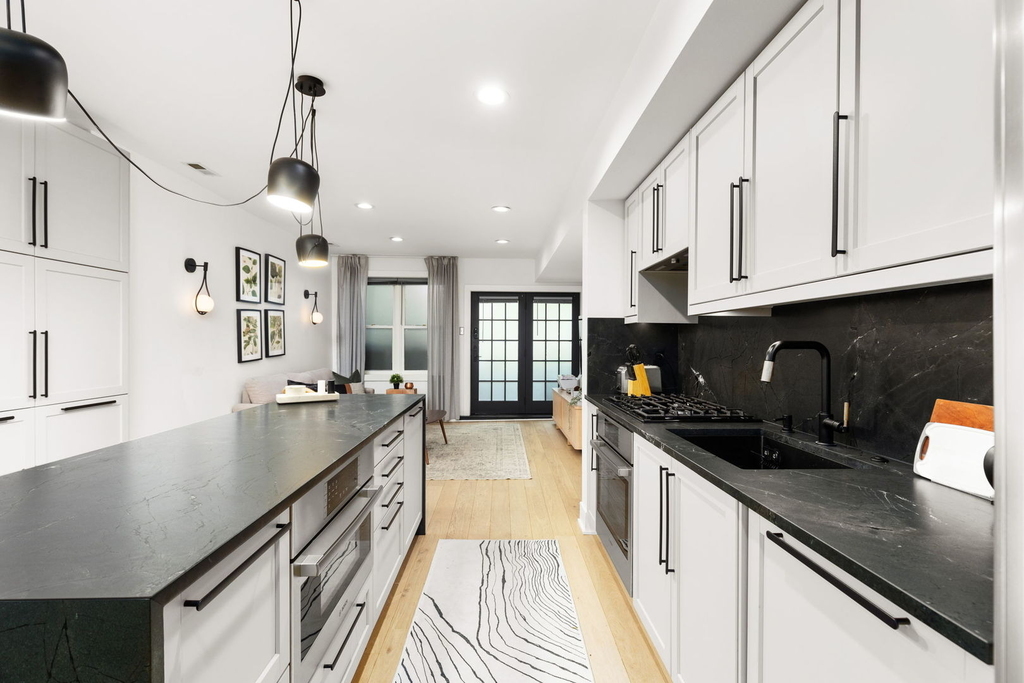 2124 N Sedgwick Street - Photo 6