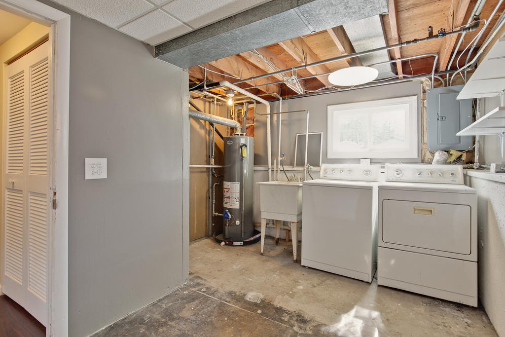 648 N Greenview Avenue - Photo 27