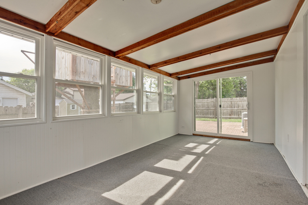 648 N Greenview Avenue - Photo 29
