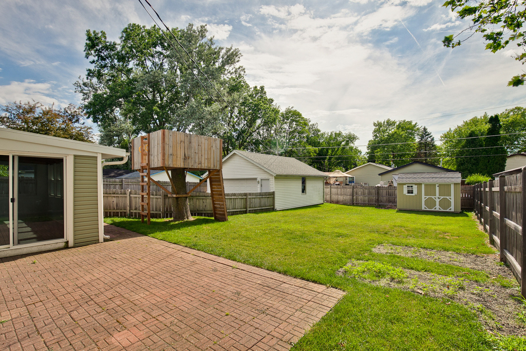 648 N Greenview Avenue - Photo 31