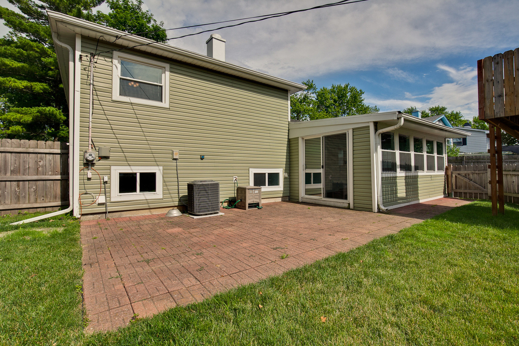 648 N Greenview Avenue - Photo 32