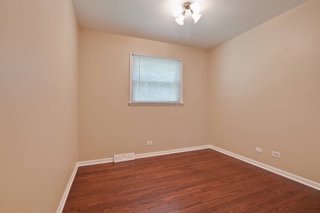 648 N Greenview Avenue - Photo 17