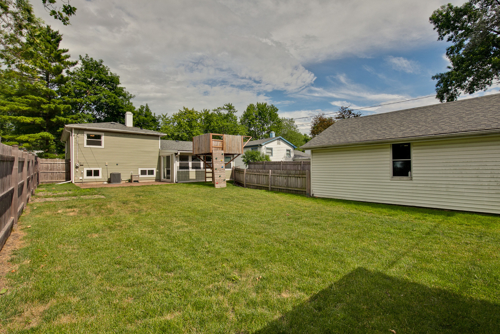 648 N Greenview Avenue - Photo 35