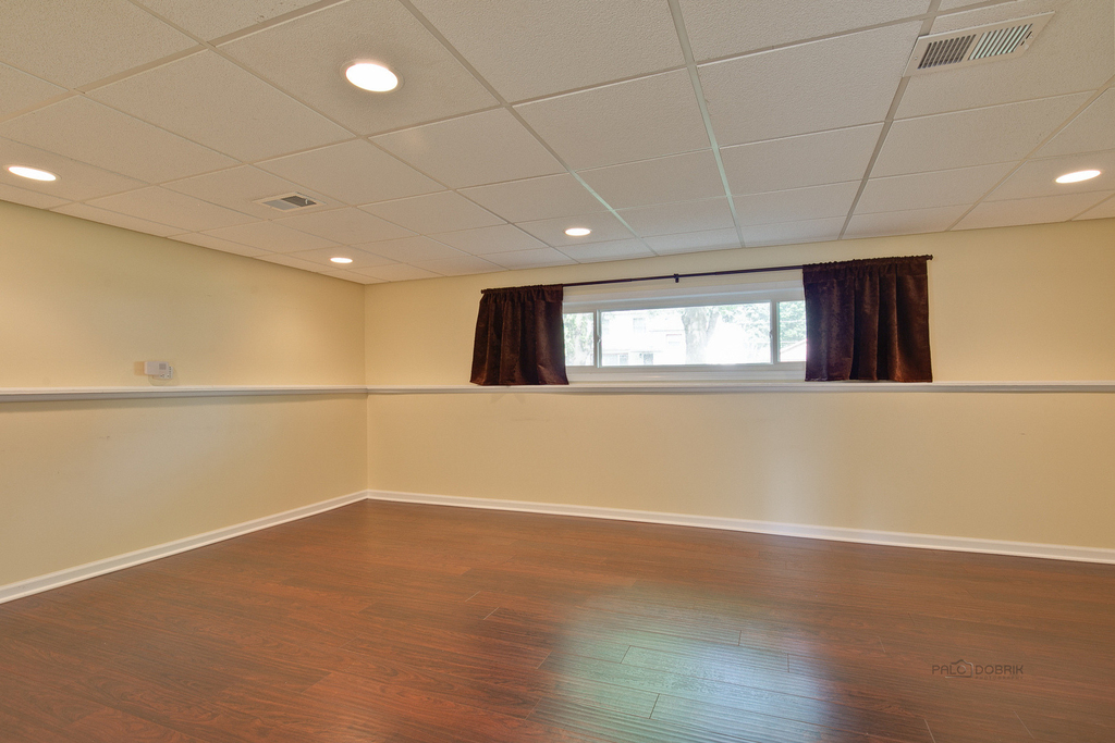 648 N Greenview Avenue - Photo 21