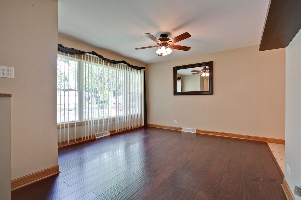 648 N Greenview Avenue - Photo 2