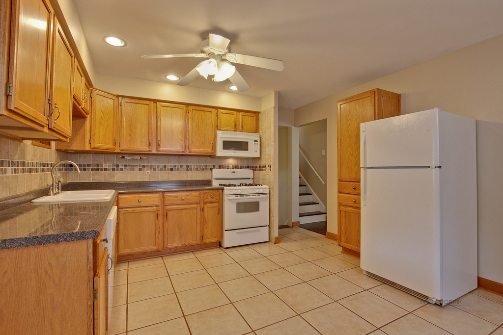 648 N Greenview Avenue - Photo 12