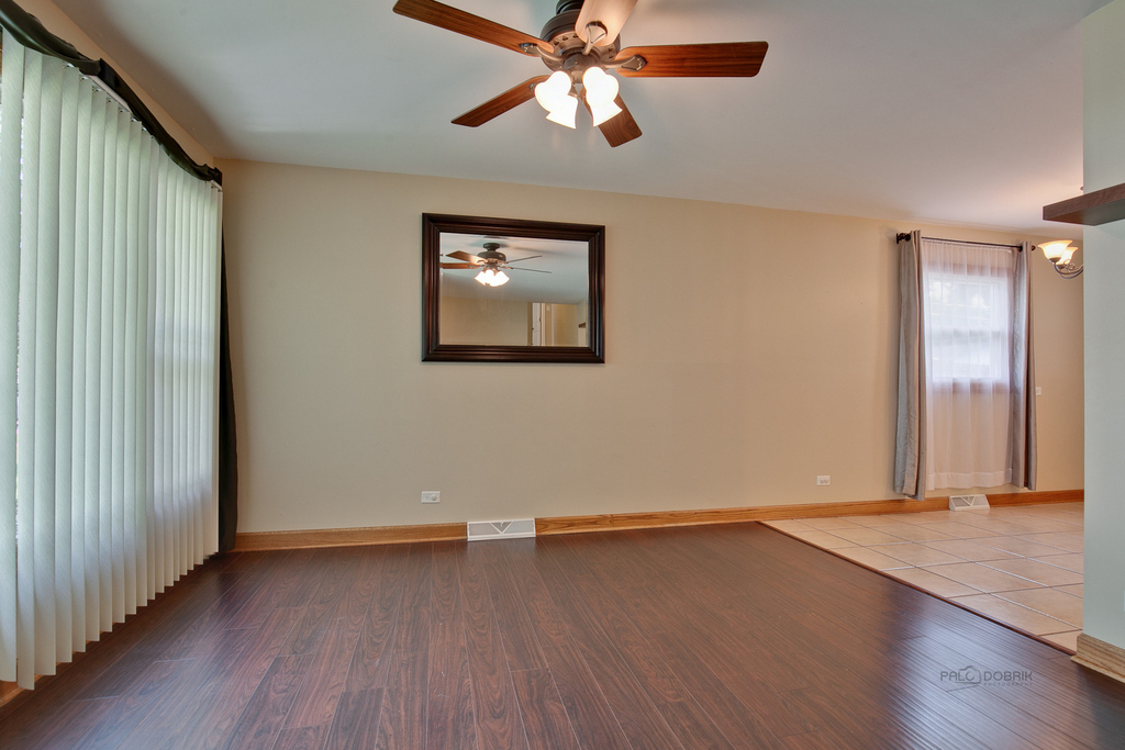 648 N Greenview Avenue - Photo 7