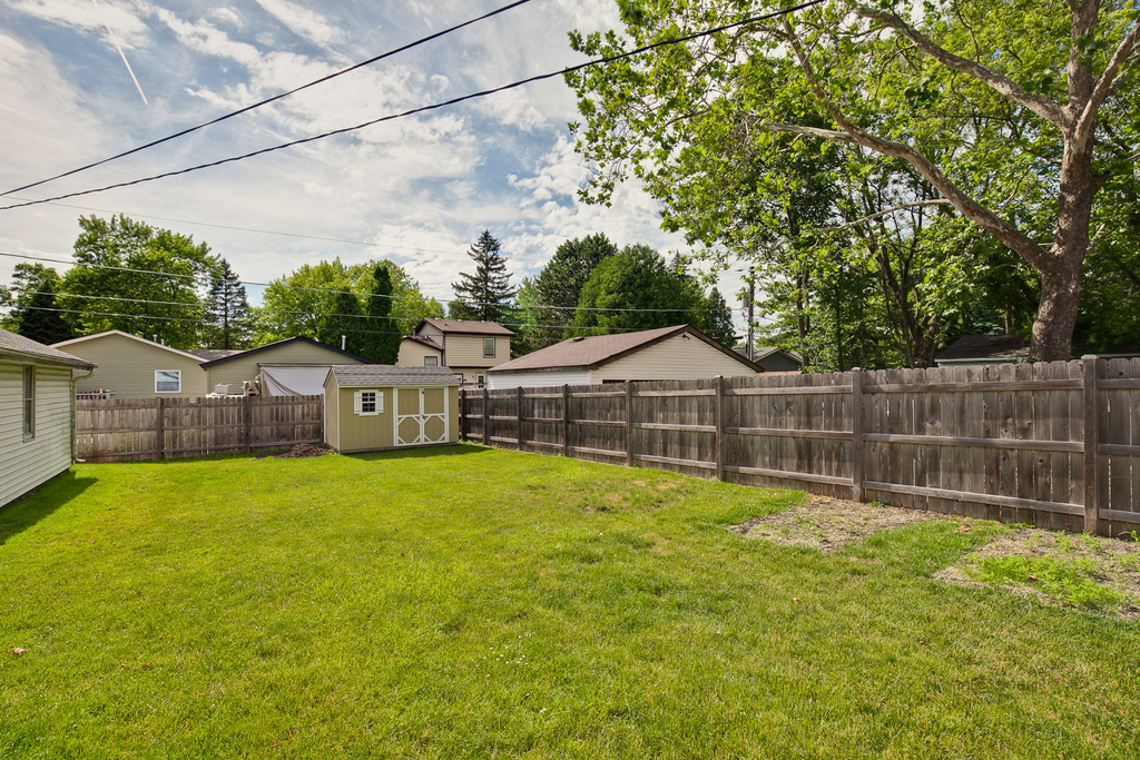 648 N Greenview Avenue - Photo 36