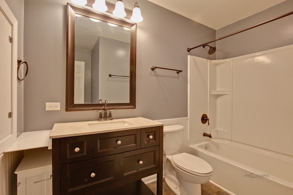 648 N Greenview Avenue - Photo 20