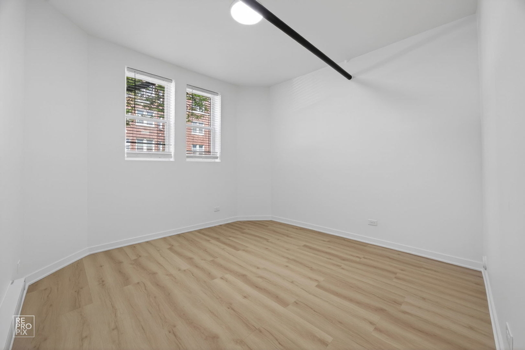 2156 W Arthur Avenue - Photo 6