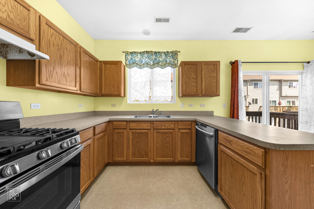 959 Ellsworth Drive - Photo 2