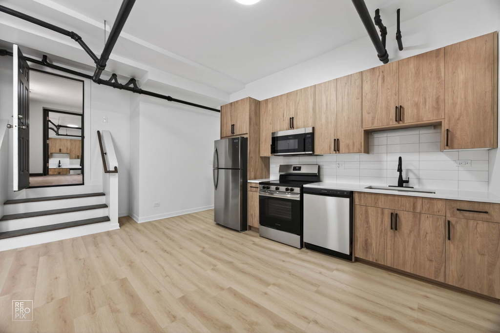 2154 W Arthur Avenue - Photo 1