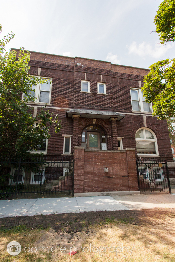 1533 W Leland Avenue - Photo 1