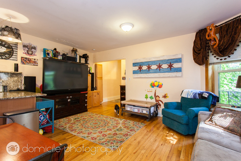 1533 W Leland Avenue - Photo 3
