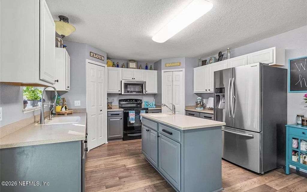 75215 Fern Creek Drive - Photo 2
