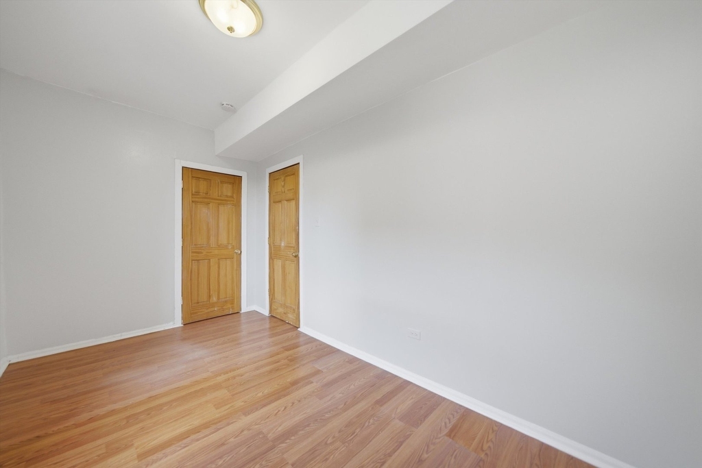 4541 N Western Avenue - Photo 20