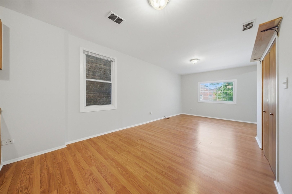 4541 N Western Avenue - Photo 9