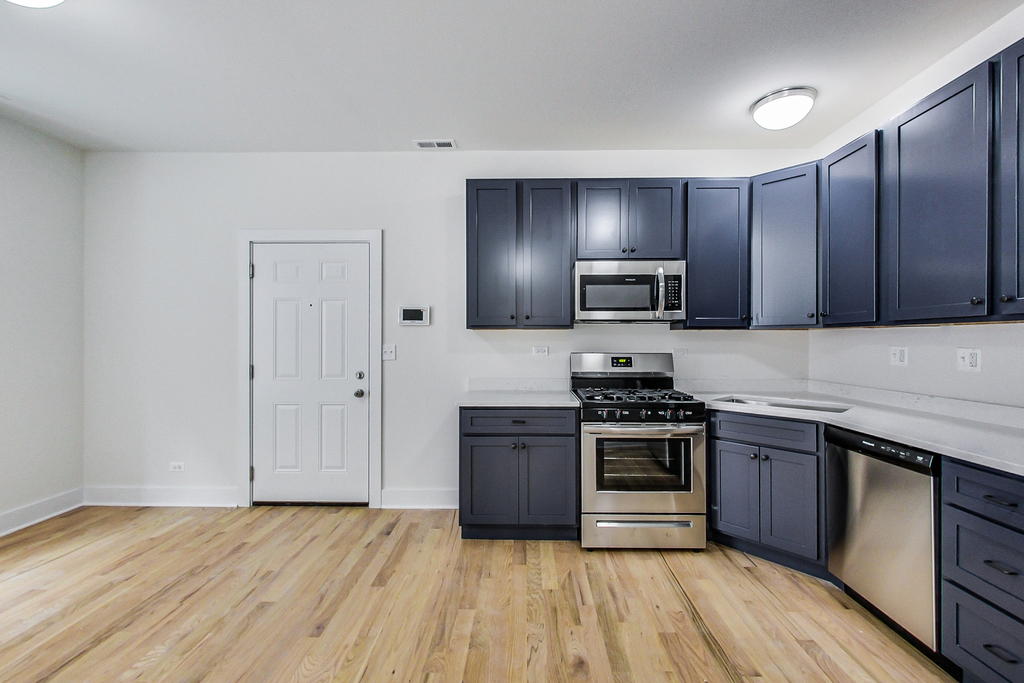 815 S Carpenter Street - Photo 5