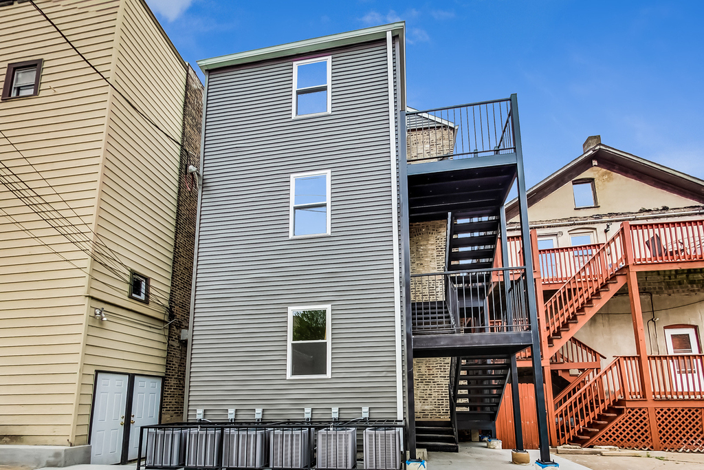 815 S Carpenter Street - Photo 11