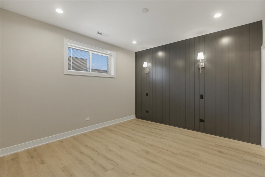 4932 S Champlain Avenue - Photo 8